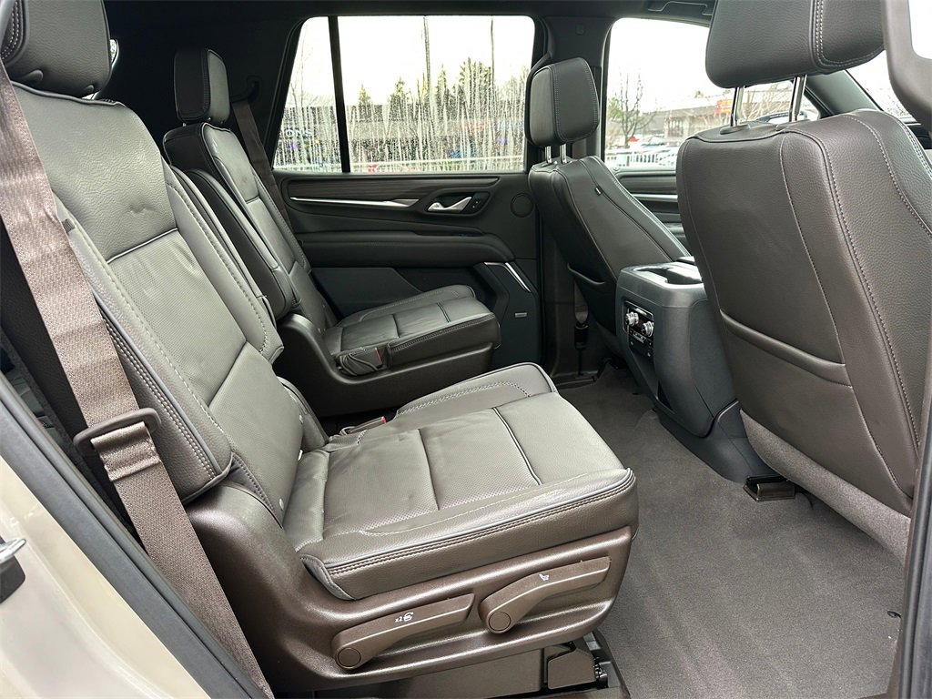 Used 2022 GMC Yukon Denali w/ Max Trailering Package image 12