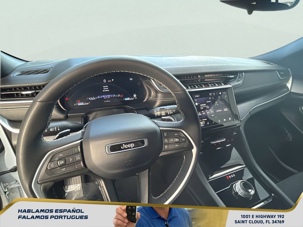 Used 2023 Jeep Grand Cherokee L Laredo image 15