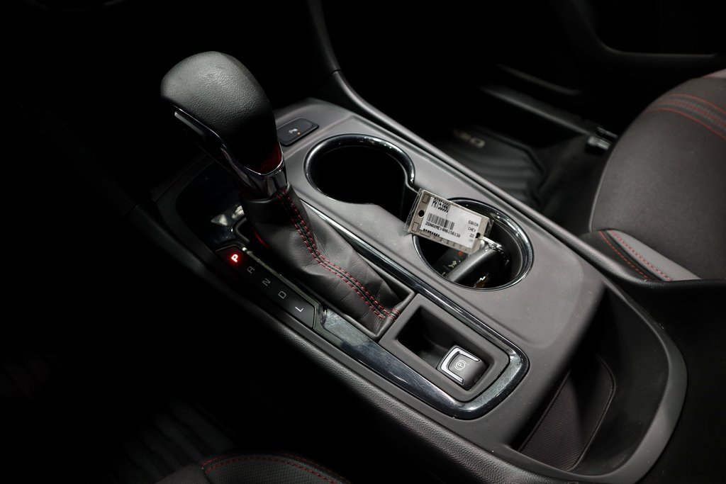 Used 2022 Chevrolet Equinox RS w/ Infotainment Package image 34