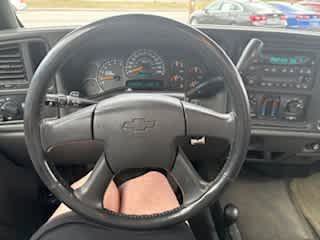 Used 2005 Chevrolet Silverado 1500 LS w/ Light Duty Power Package AWD/4WD image 29
