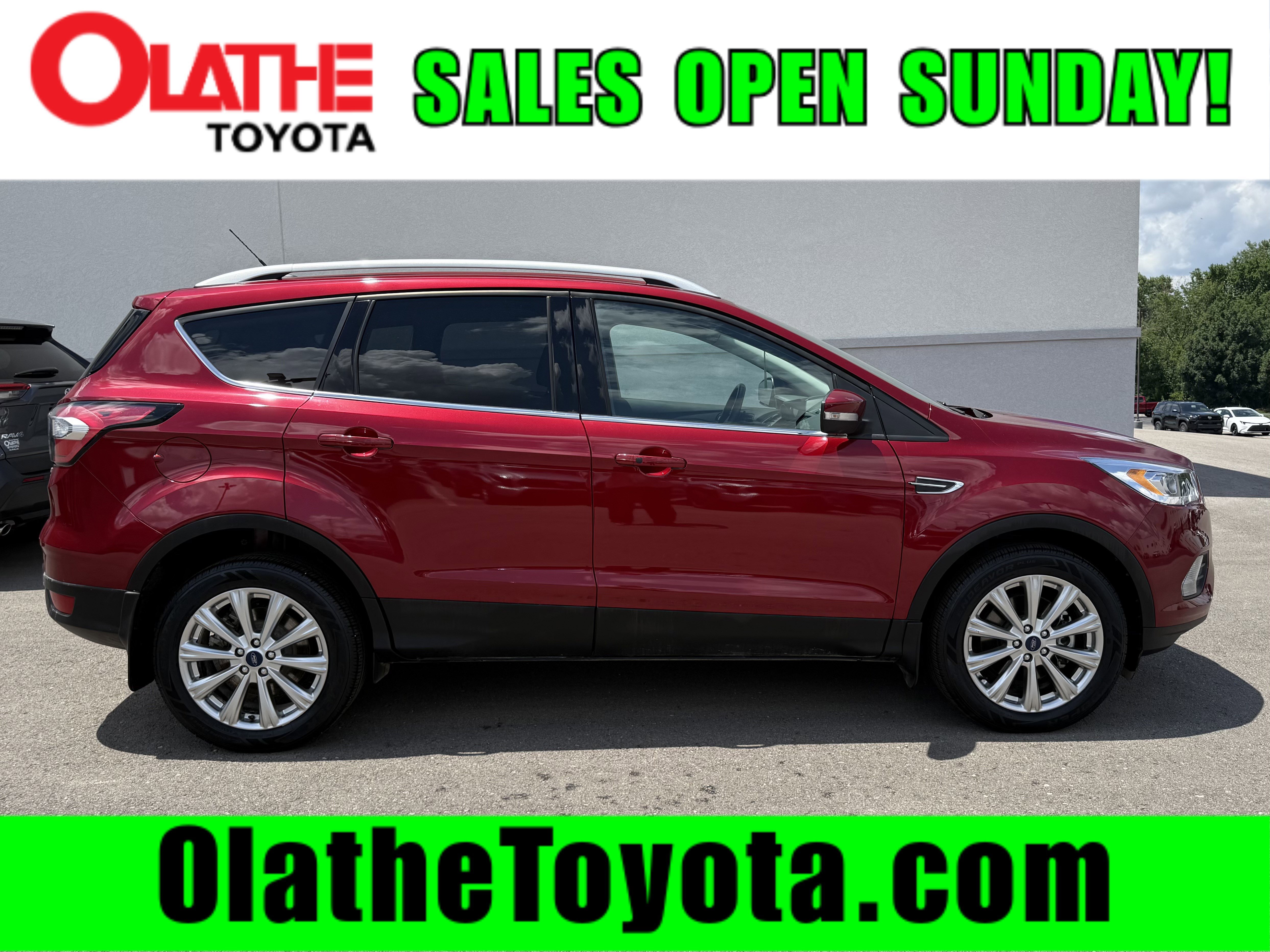 Used 2017 Ford Escape Titanium AWD/4WD image 1