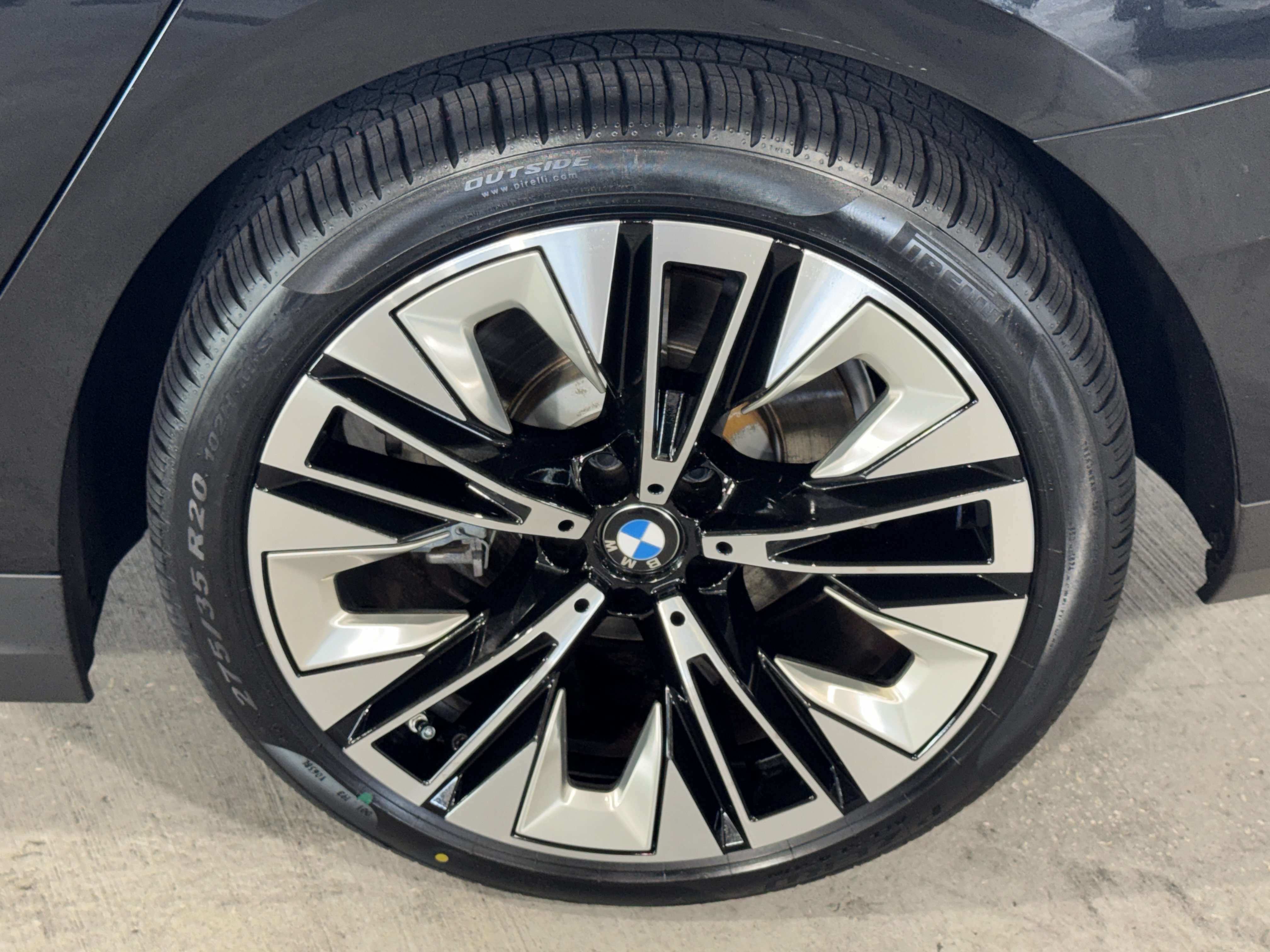Certified 2025 BMW 530i xDrive AWD/4WD image 37