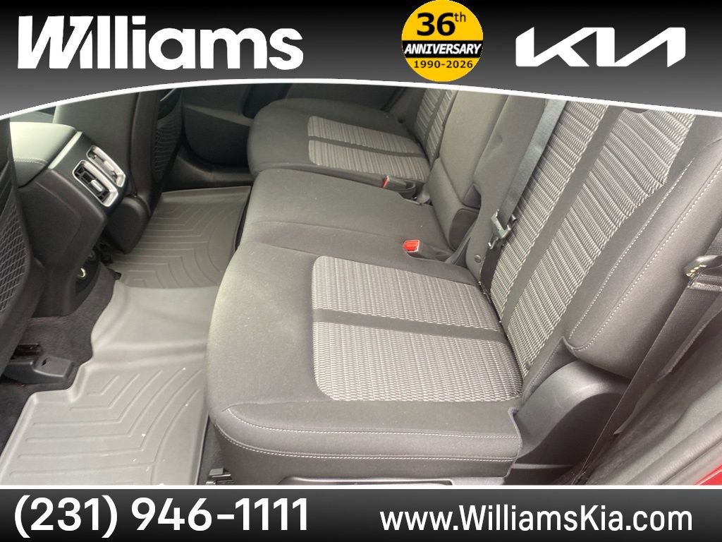 Used 2022 Kia Sorento LX image 16