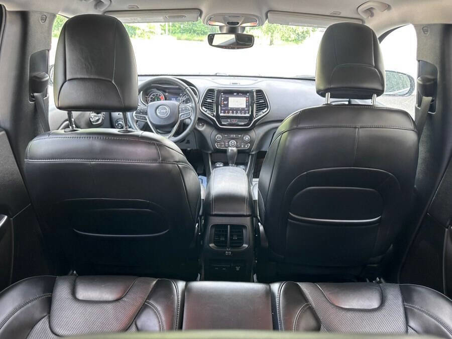 Used 2019 Jeep Cherokee Limited AWD/4WD image 19