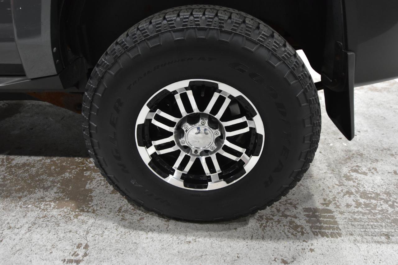 Used 2009 HUMMER H3 Luxury AWD/4WD image 41