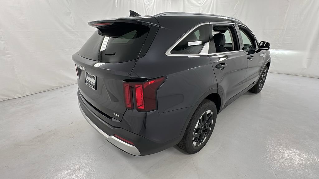 New 2026 Kia Sorento S image 3