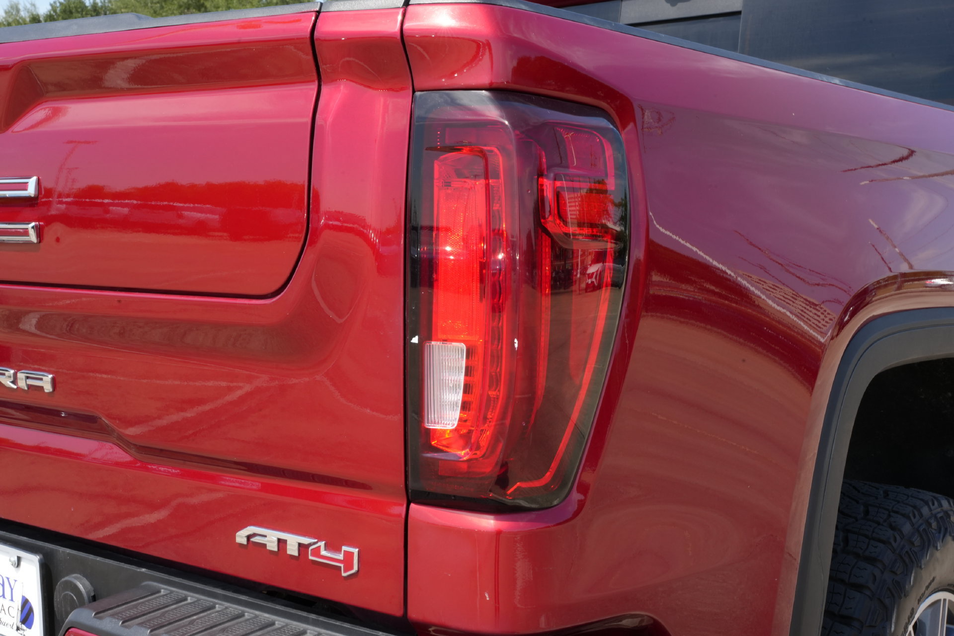 Used 2024 GMC Sierra 1500 AT4 w/ Technology Package AWD/4WD image 20