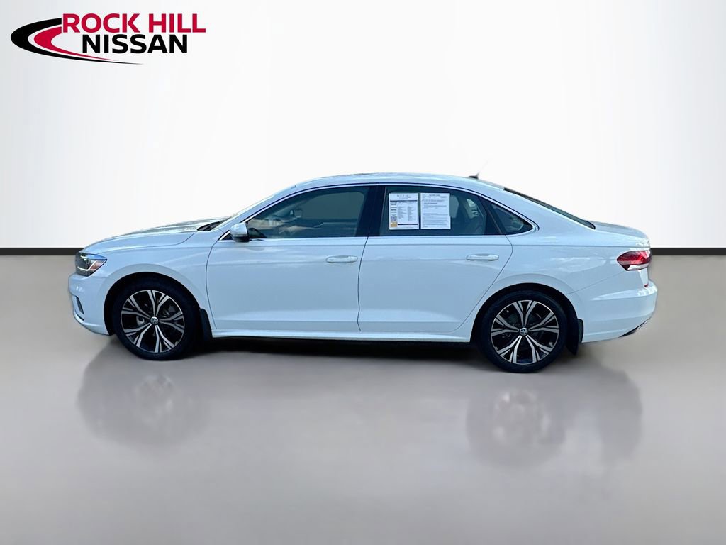 Used 2021 Volkswagen Passat 2.0T SE image 4