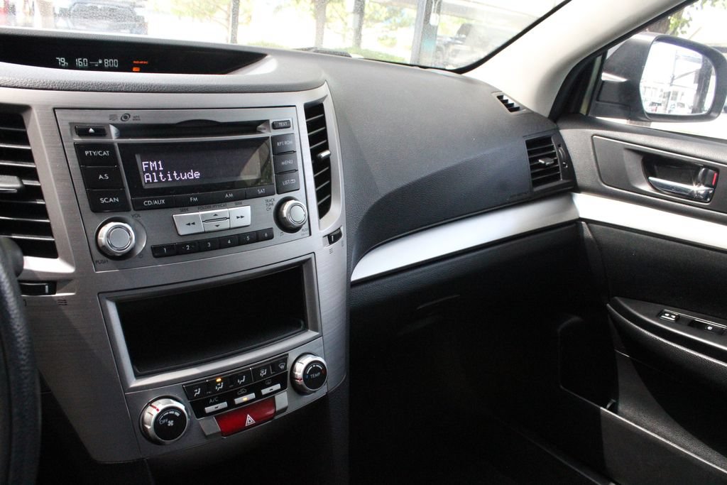 Used 2013 Subaru Outback 2.5i AWD/4WD image 25