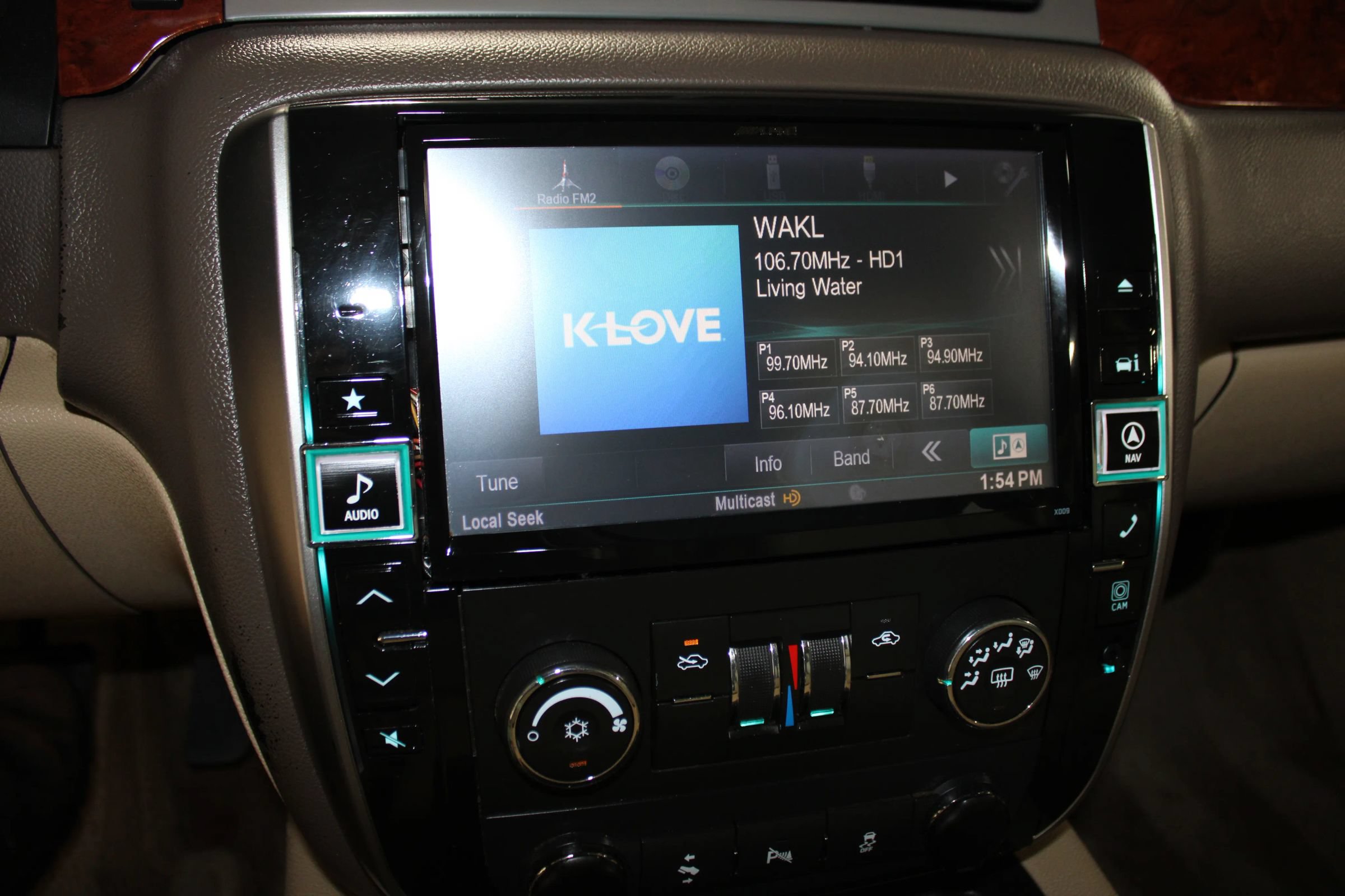 Used 2013 Chevrolet Avalanche LS RWD image 17