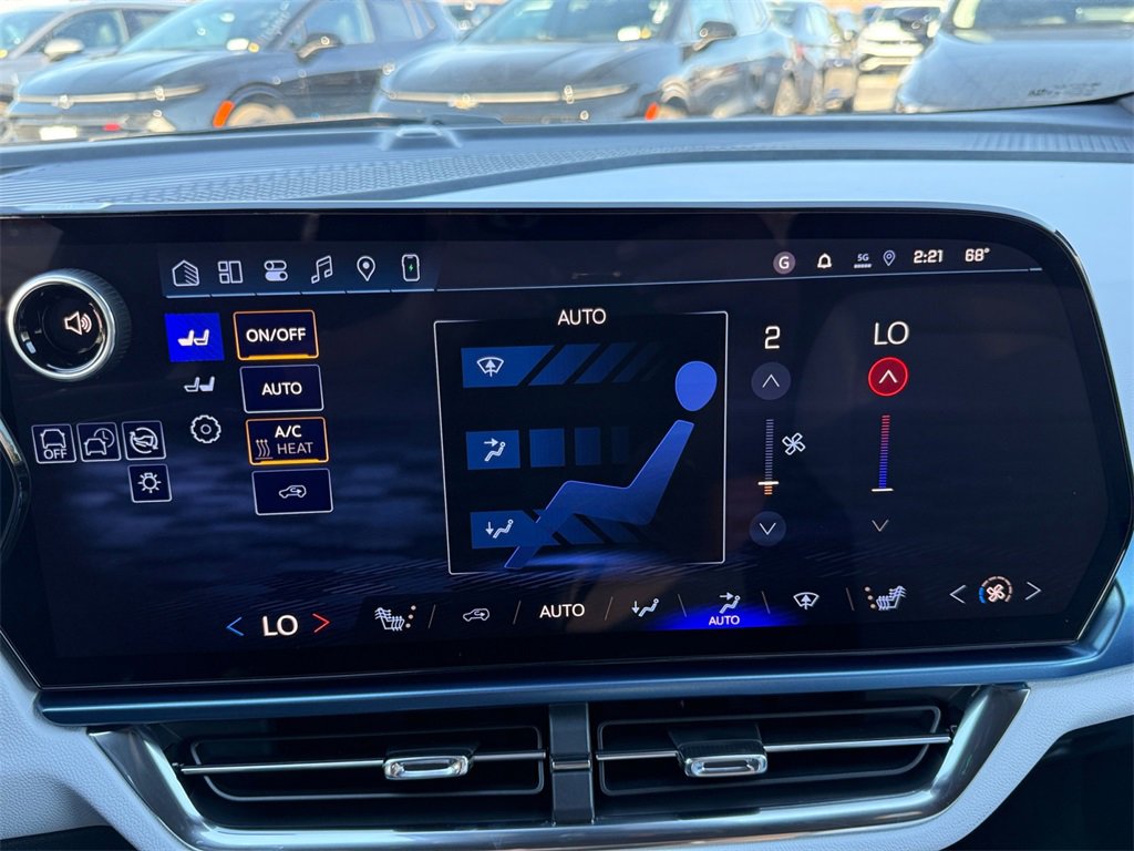 New 2026 Chevrolet Equinox EV LT image 16