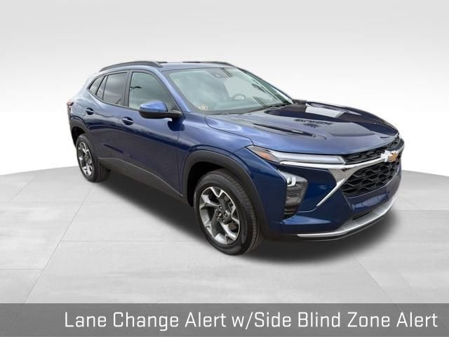 Used 2024 Chevrolet Trax LT w/ Driver Confidence Package image 21