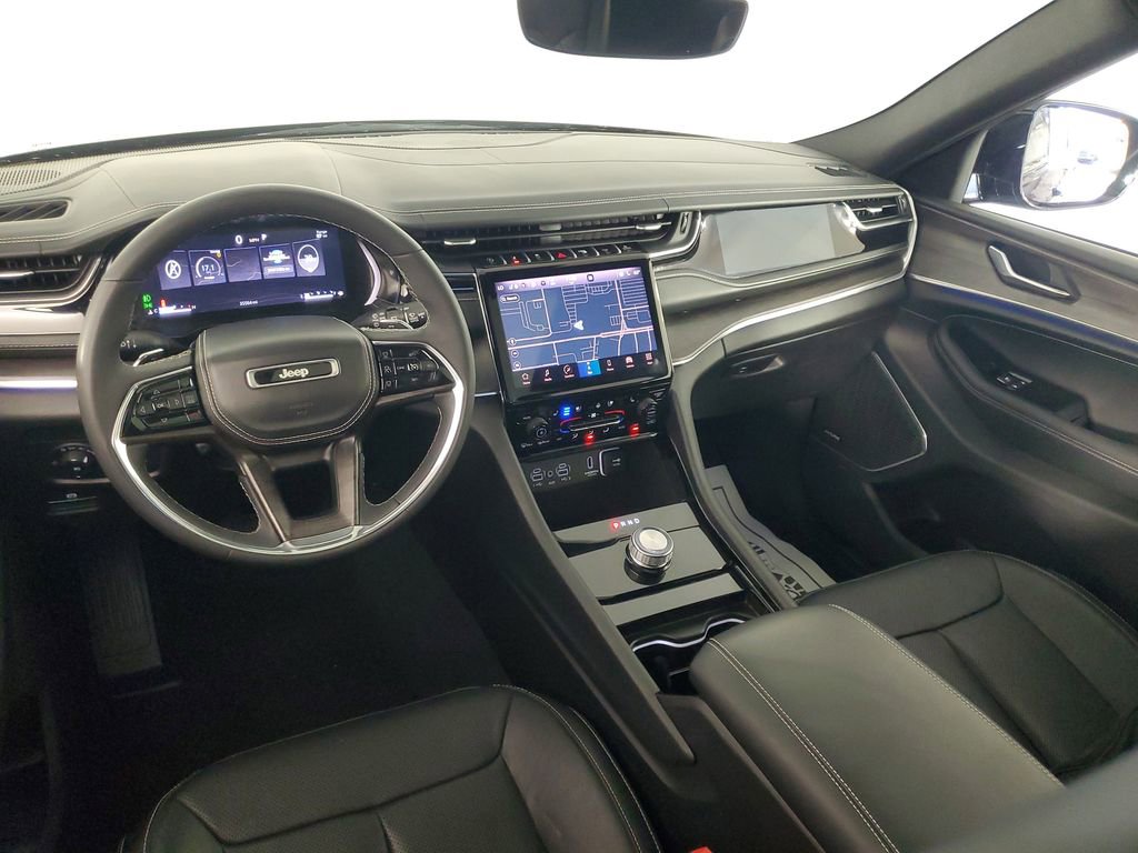 Used 2023 Jeep Grand Cherokee L Overland w/ Trailer Tow Group (B) image 15