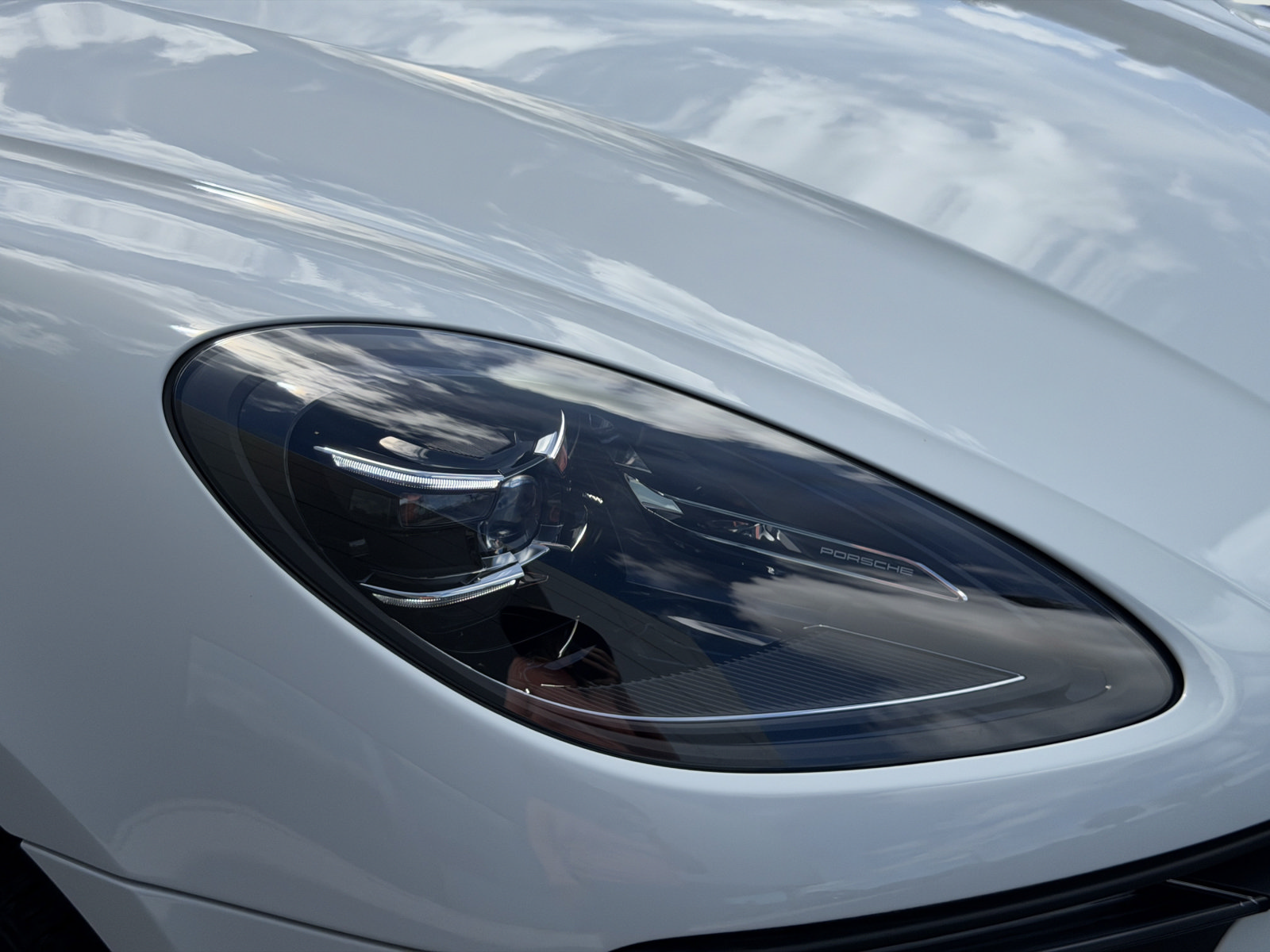 New 2026 Porsche Macan AWD/4WD image 14