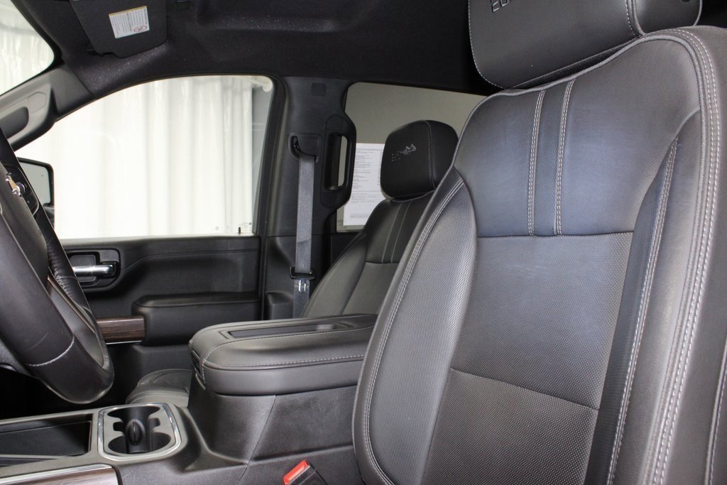 Used 2022 Chevrolet Silverado 3500 High Country image 24