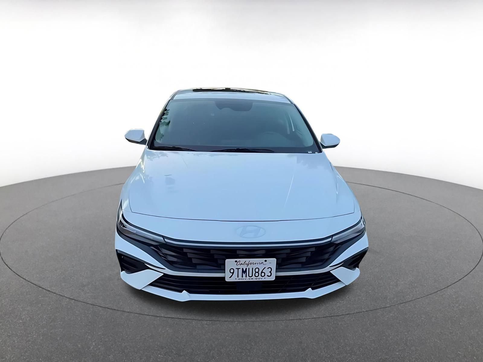 Used 2025 Hyundai Elantra SEL image 4