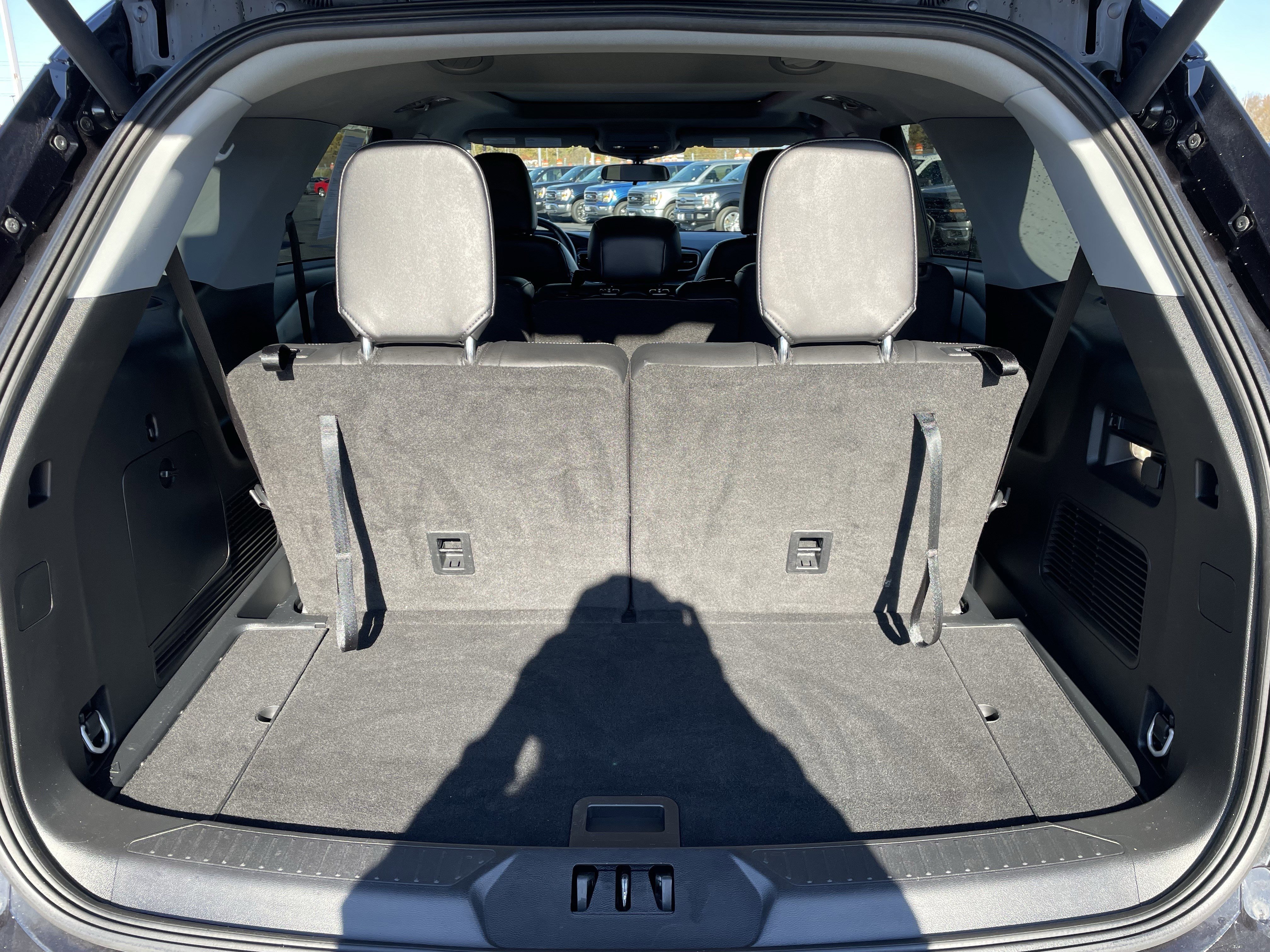 Used 2023 Ford Explorer XLT w/ Equipment Group 202A image 6