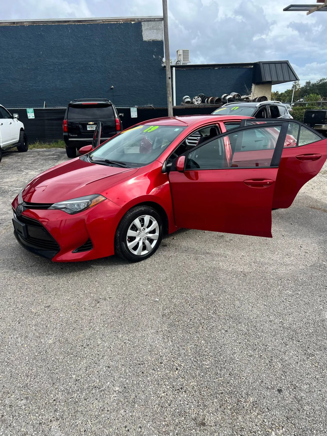 Used 2019 Toyota Corolla L image 9