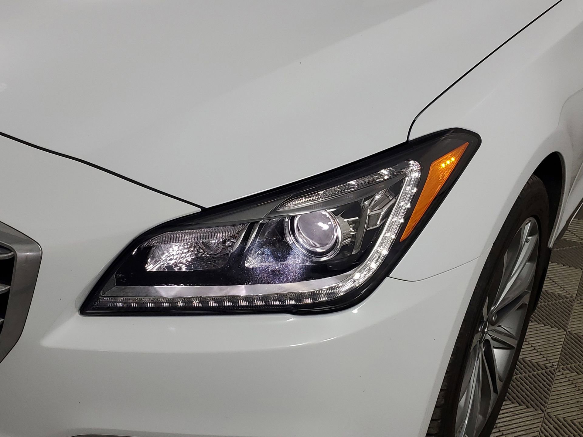 Used 2017 Genesis G80 3.8 image 16