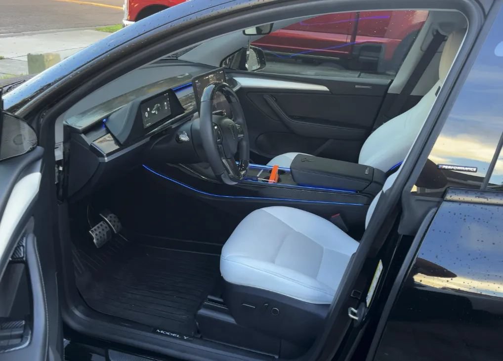 Used 2024 Tesla Model Y Long Range RWD image 5