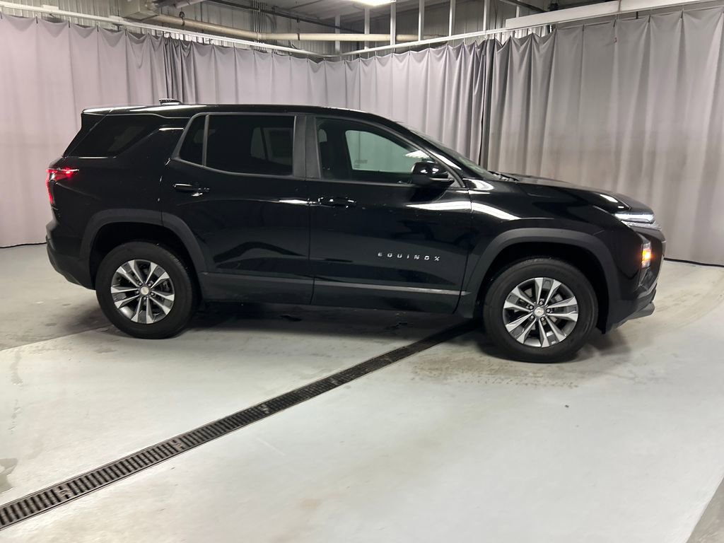 Used 2025 Chevrolet Equinox LT image 8