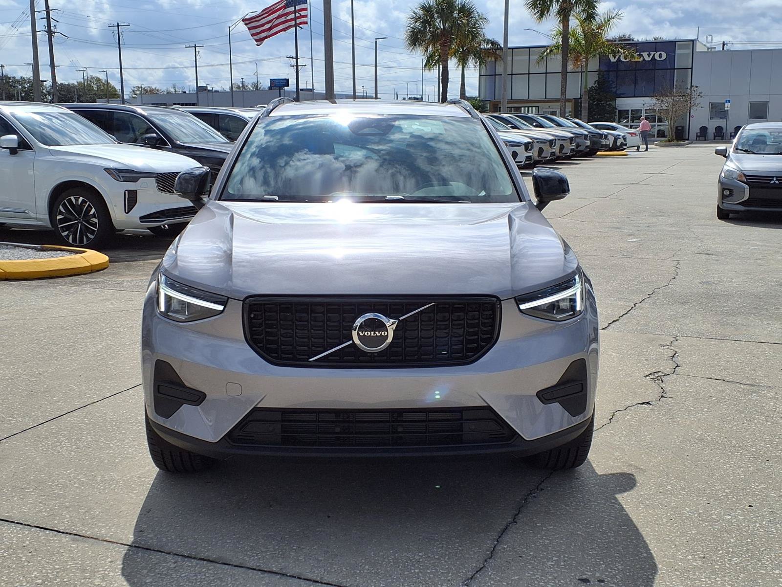 New 2026 Volvo XC40 B5 Core AWD/4WD image 2