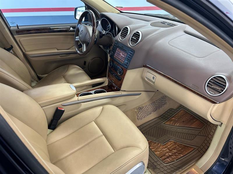 Used 2012 Mercedes-Benz GL 450 4MATIC image 21