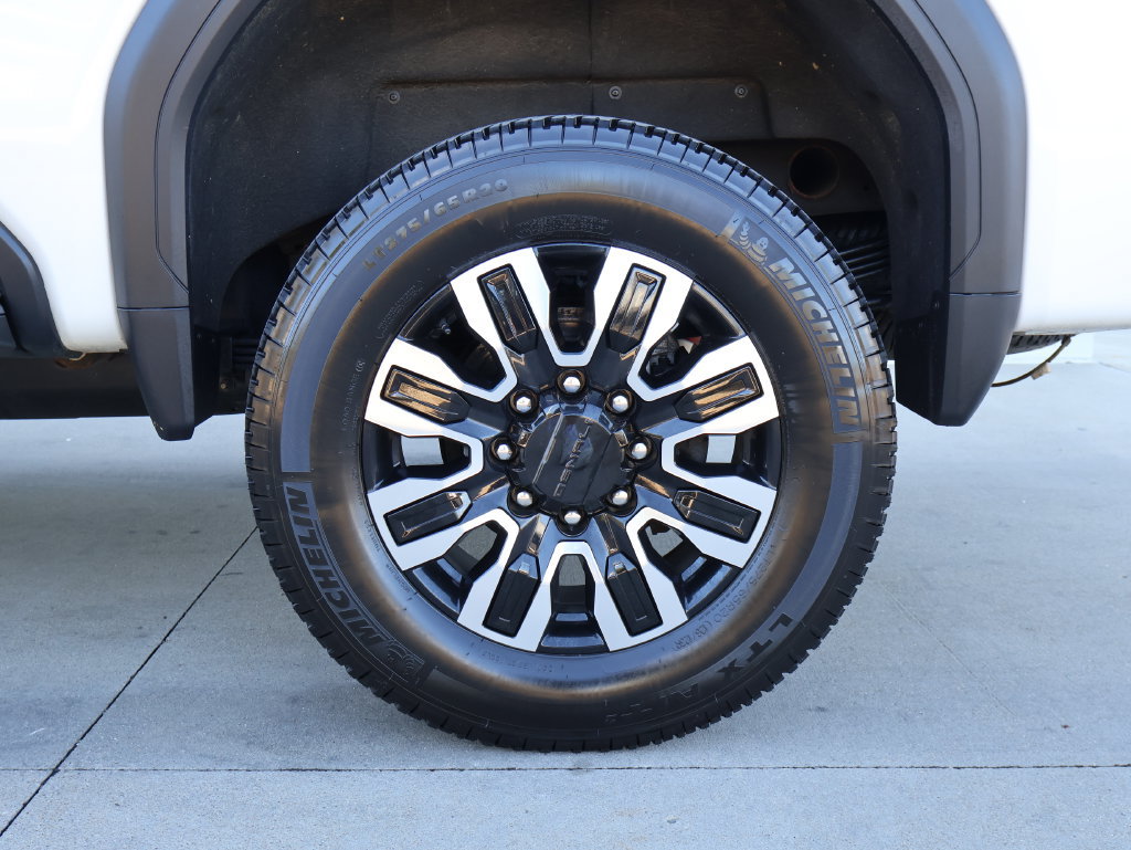 Certified 2024 GMC Sierra 2500 Denali Ultimate AWD/4WD image 51