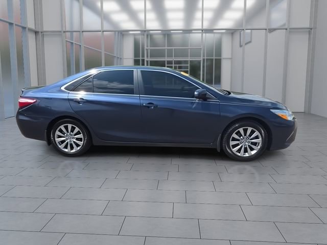 Used 2016 Toyota Camry XLE w/ Moonroof Package FWD image 9