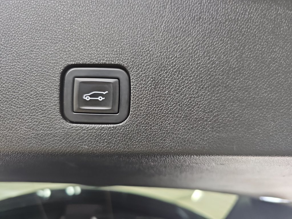Used 2020 Cadillac XT6 Premium Luxury AWD/4WD image 18