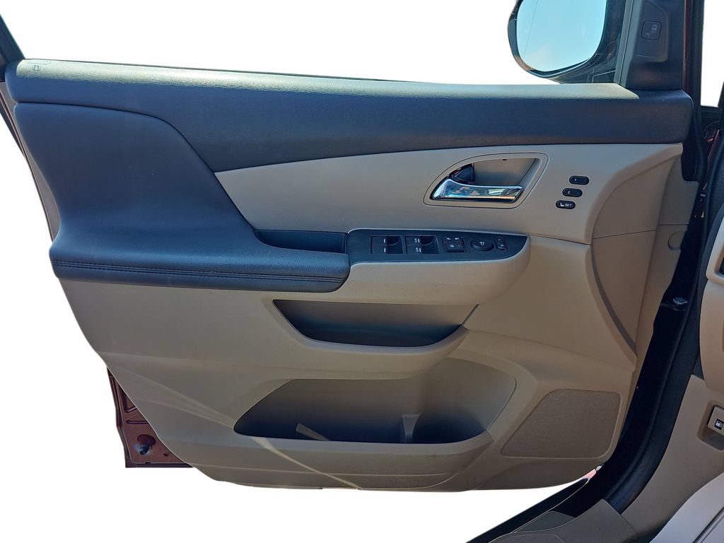 Used 2016 Honda Odyssey Touring Elite image 26