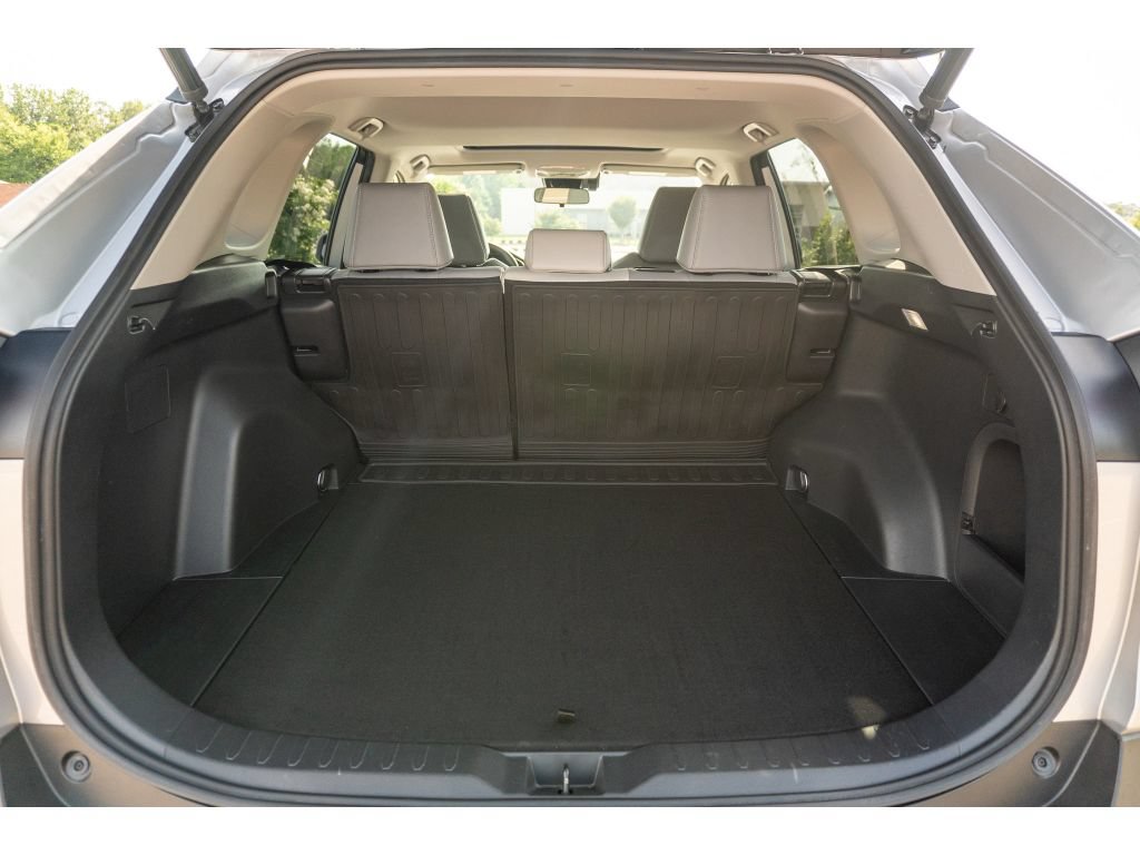 Used 2022 Toyota RAV4 XLE Premium AWD/4WD image 15