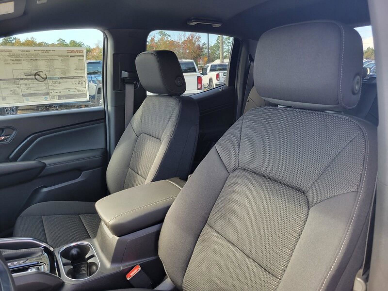 New 2026 GMC Canyon Elevation image 11