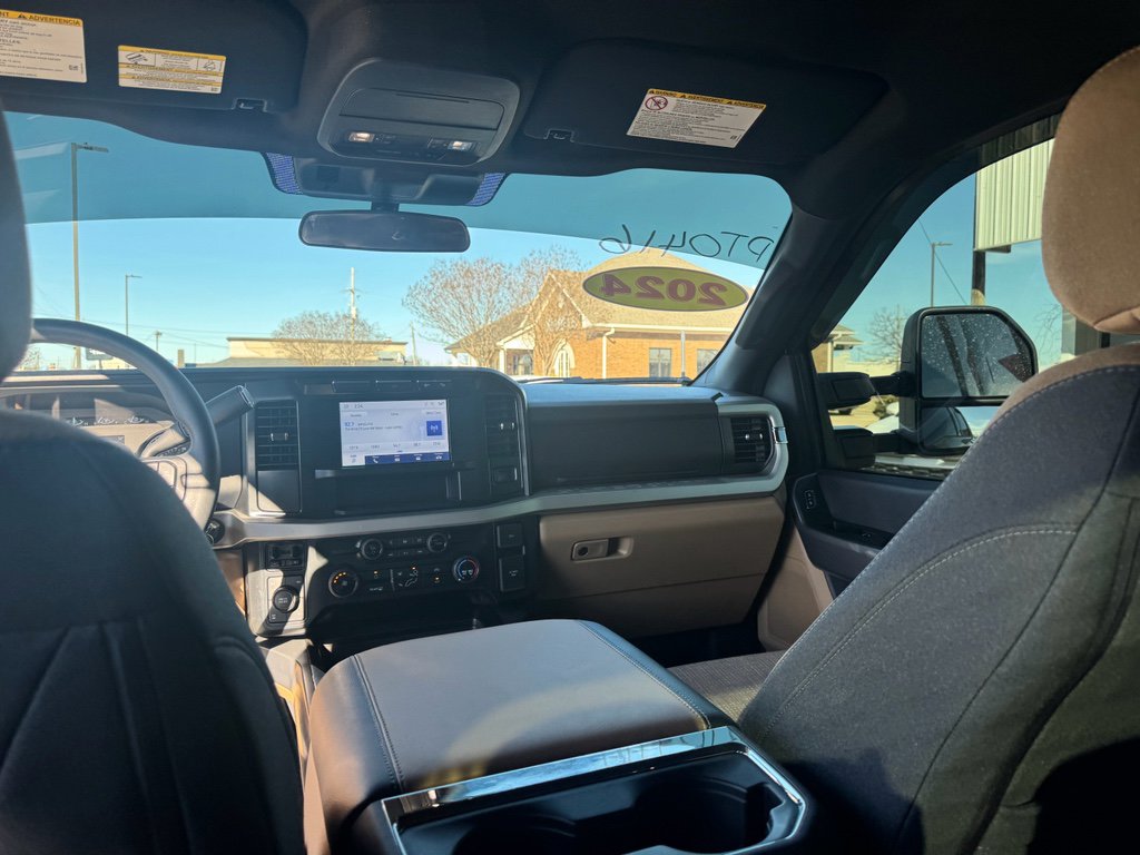 Used 2024 Ford F250 XLT w/ FX4 Off-Road Package image 19