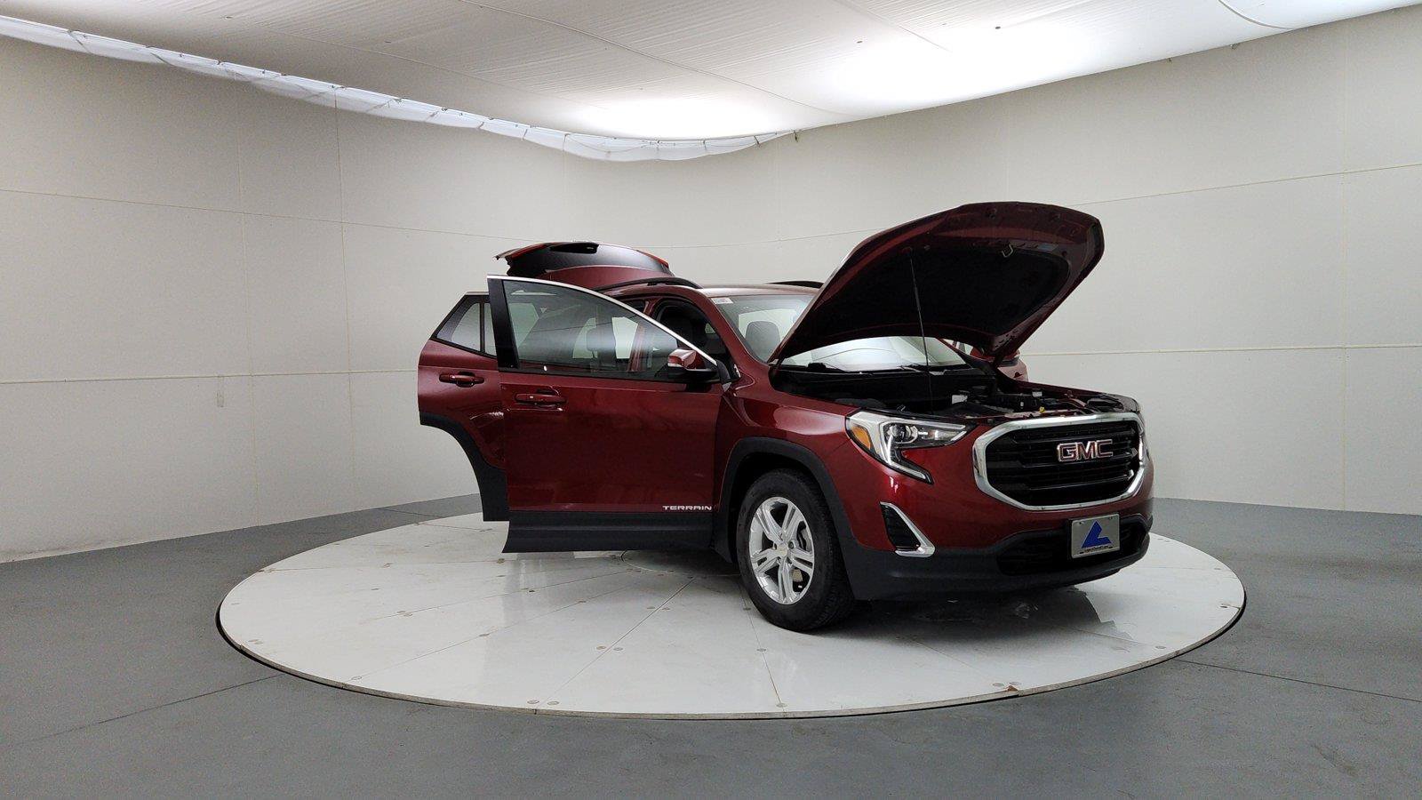 Used 2020 GMC Terrain SLE w/ Driver Convenience Package FWD image 9