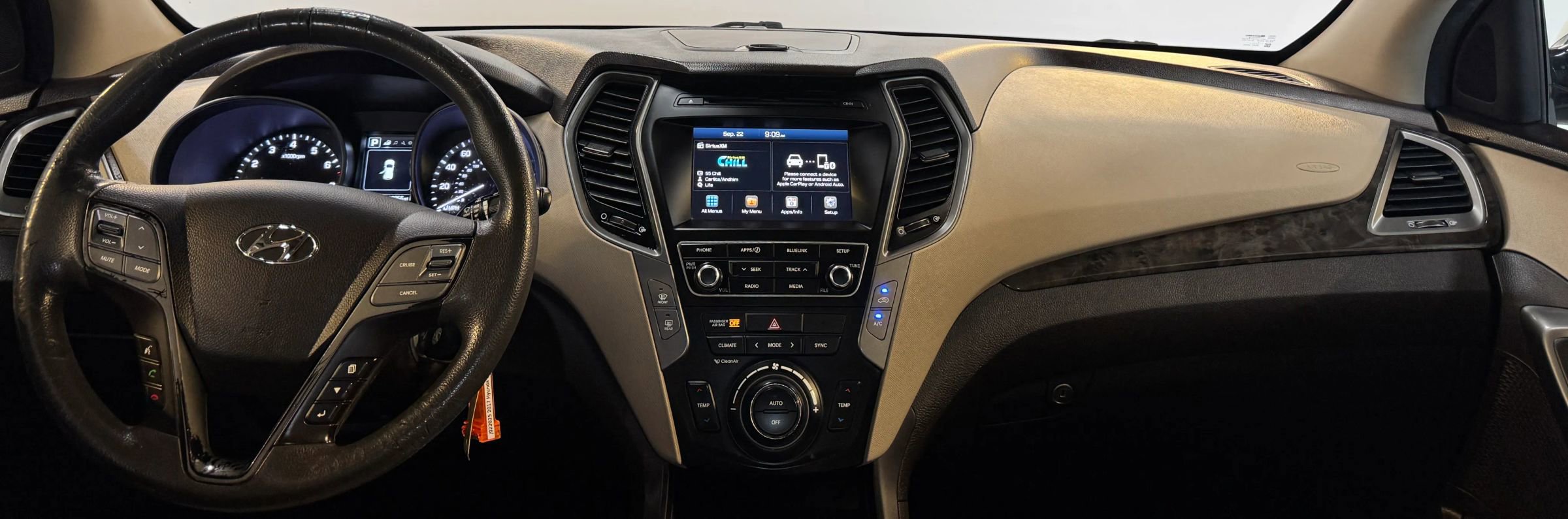 Used 2017 Hyundai Santa Fe Sport image 24