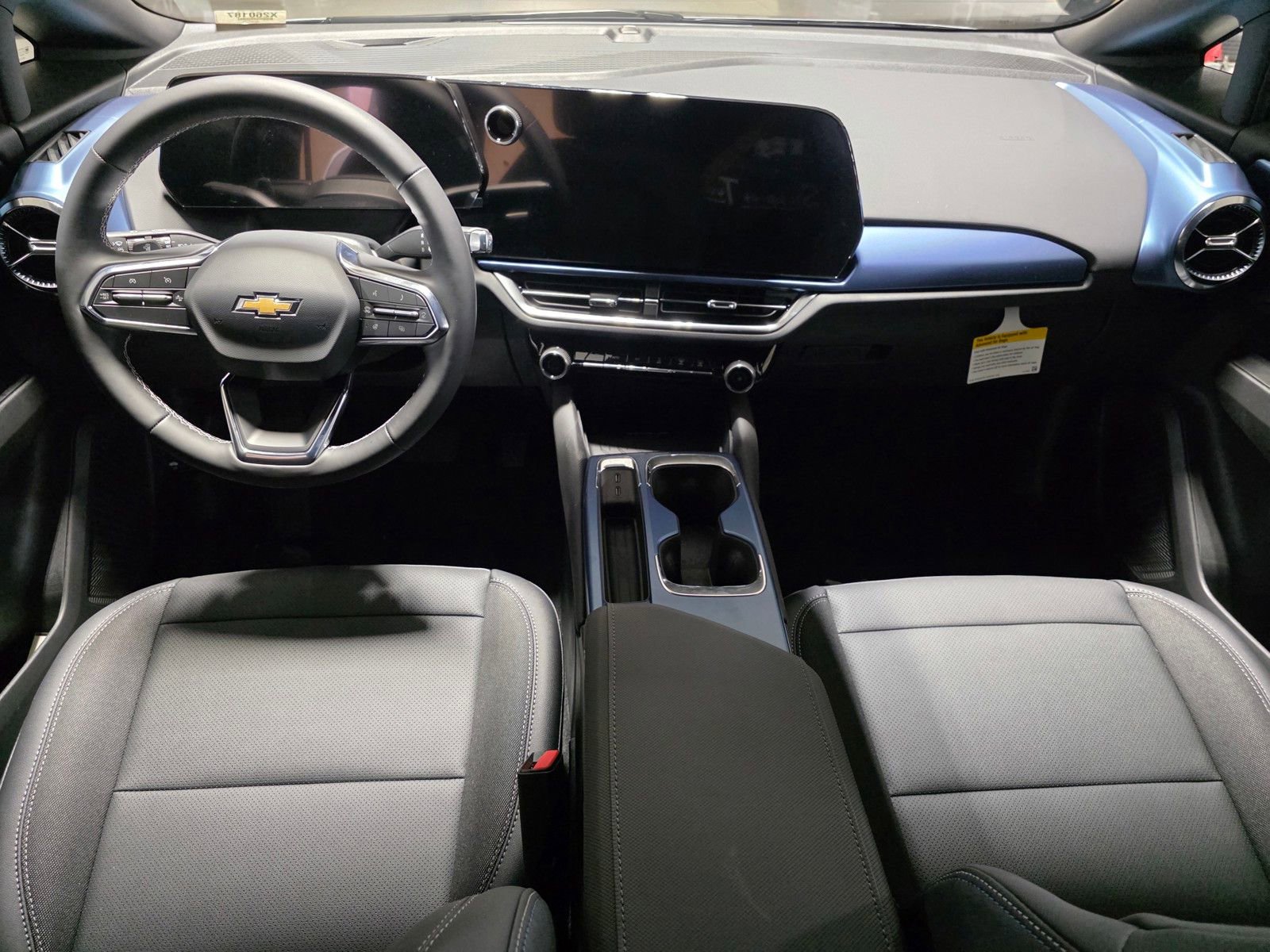 New 2026 Chevrolet Equinox EV LT image 18