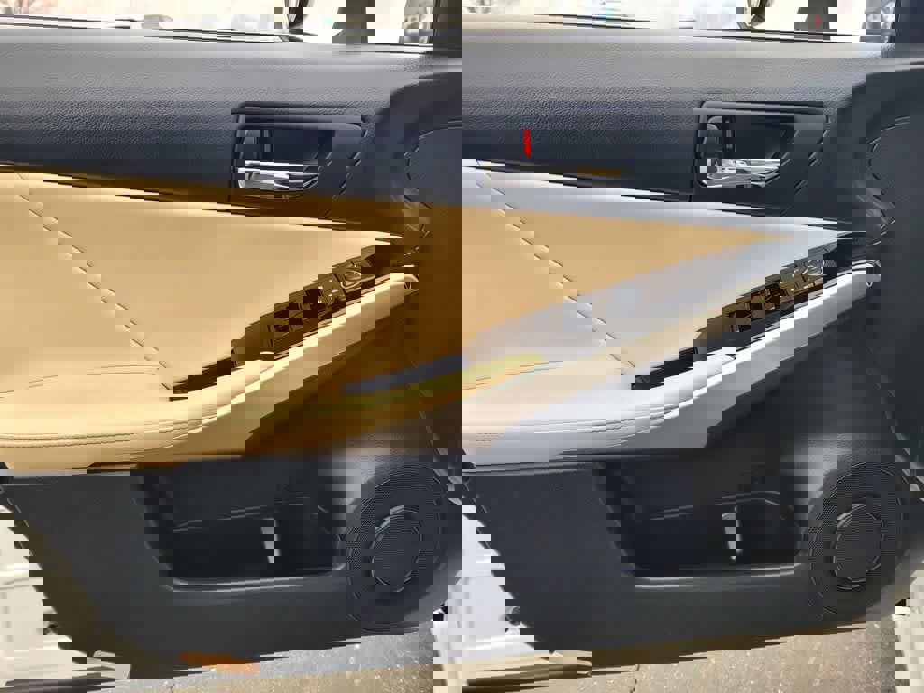 Used 2015 Lexus IS 250 image 16