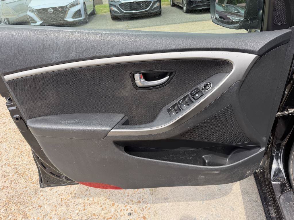 Used 2013 Hyundai Elantra GT FWD image 12