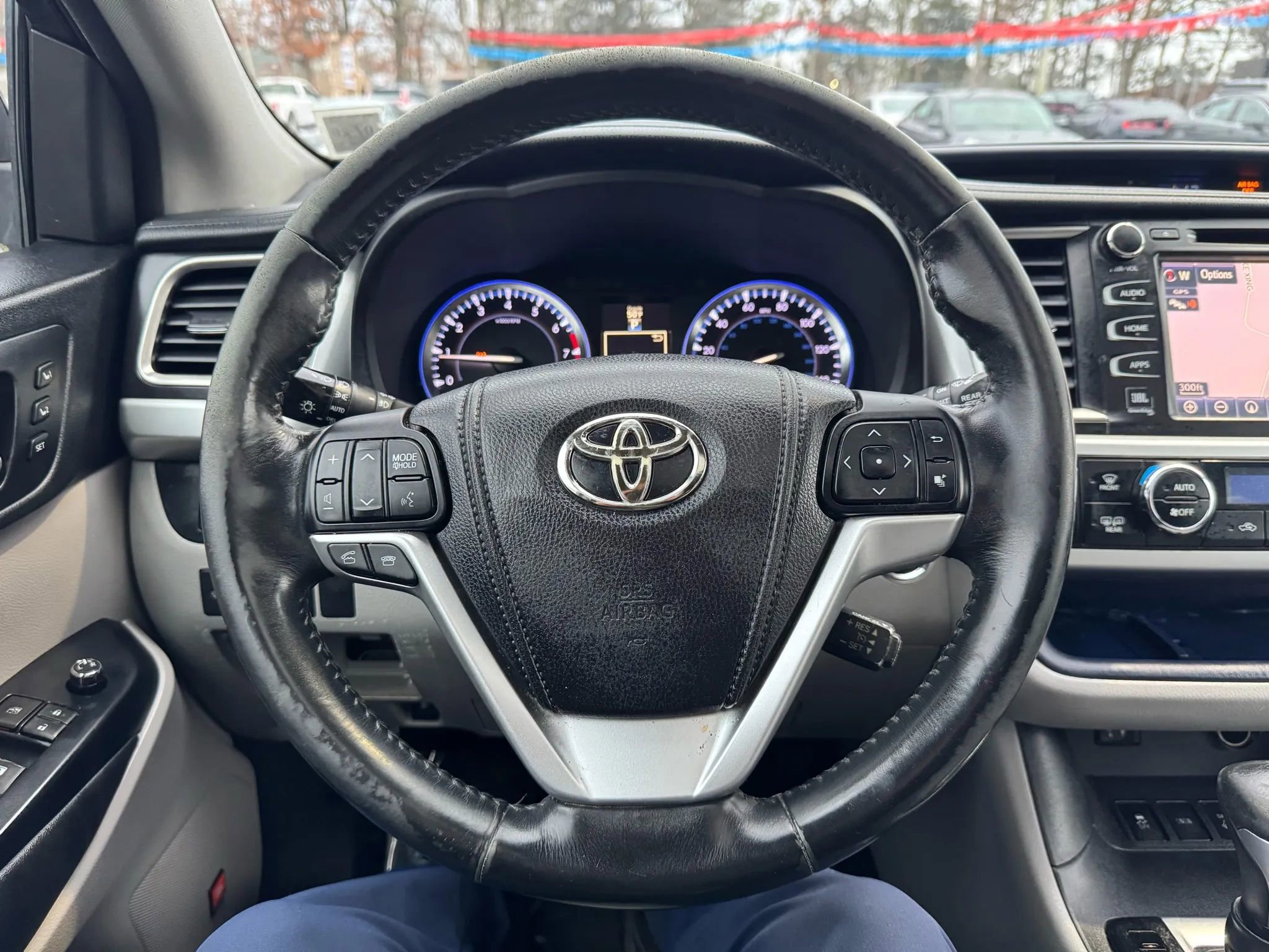 Used 2014 Toyota Highlander Limited w/ Preferred Accessory Package image 20