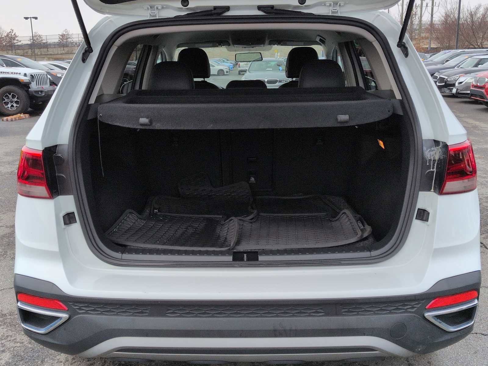 Used 2022 Volkswagen Taos SE image 32