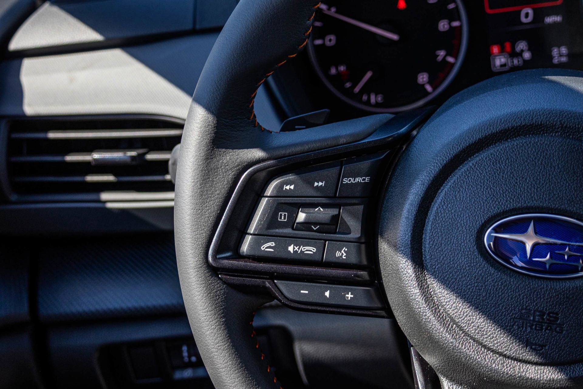 New 2025 Subaru Crosstrek 2.5i Limited w/ Crosstrek Mirror Package image 47