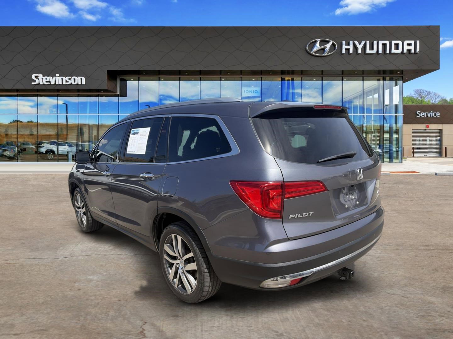 Used 2016 Honda Pilot Elite image 6