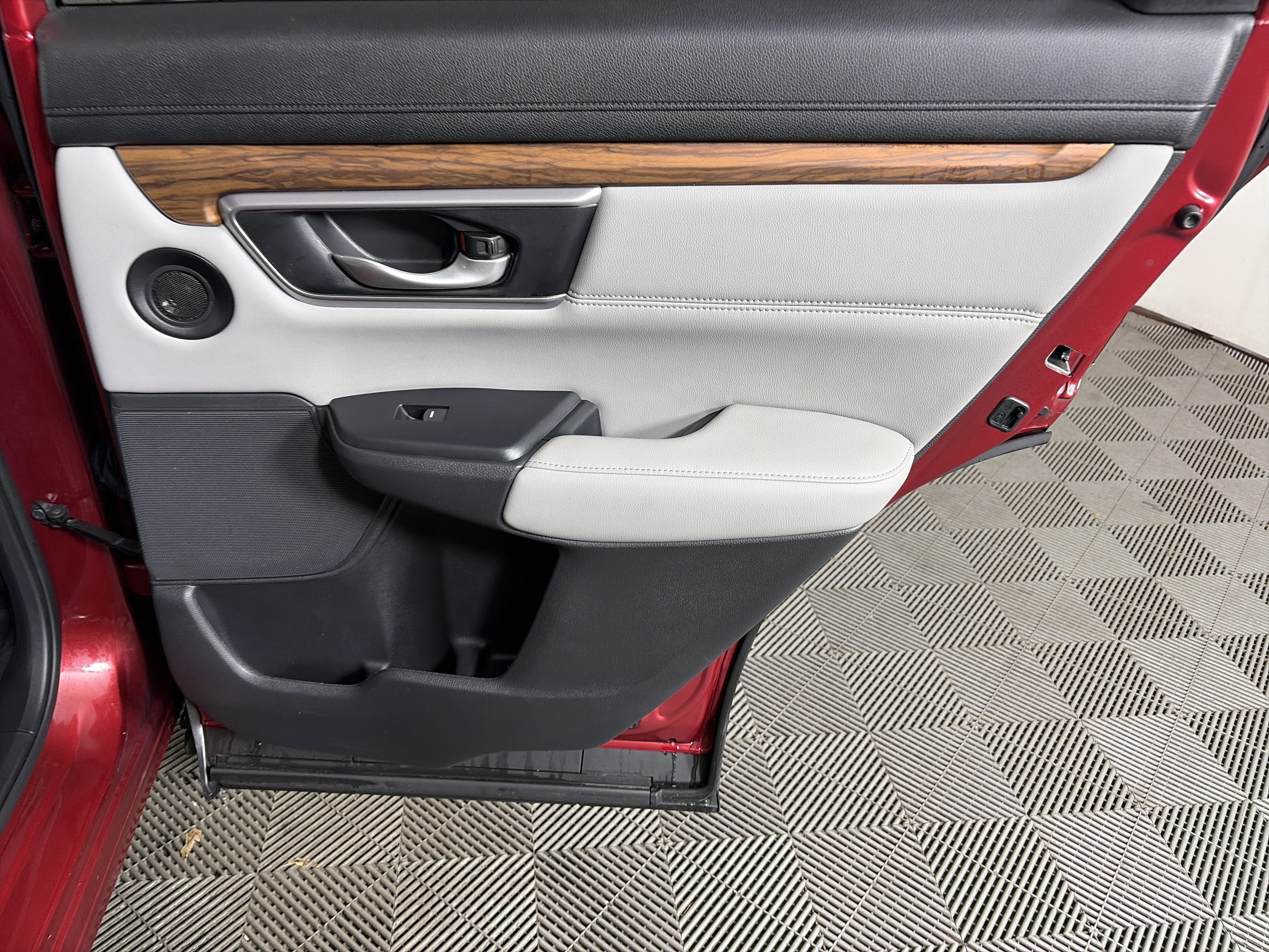 Used 2022 Honda CR-V EX image 39