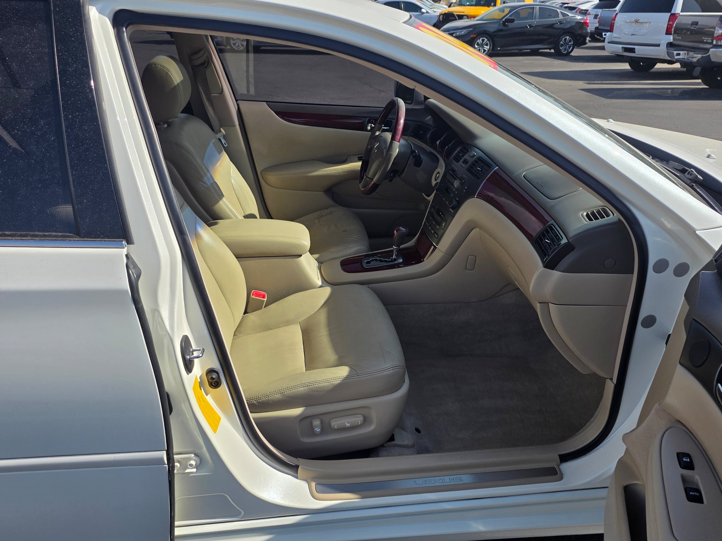 Used 2004 Lexus ES 330 FWD image 24