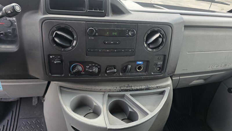 Used 2011 Ford E-450 and Econoline 450 Super Duty RWD image 14