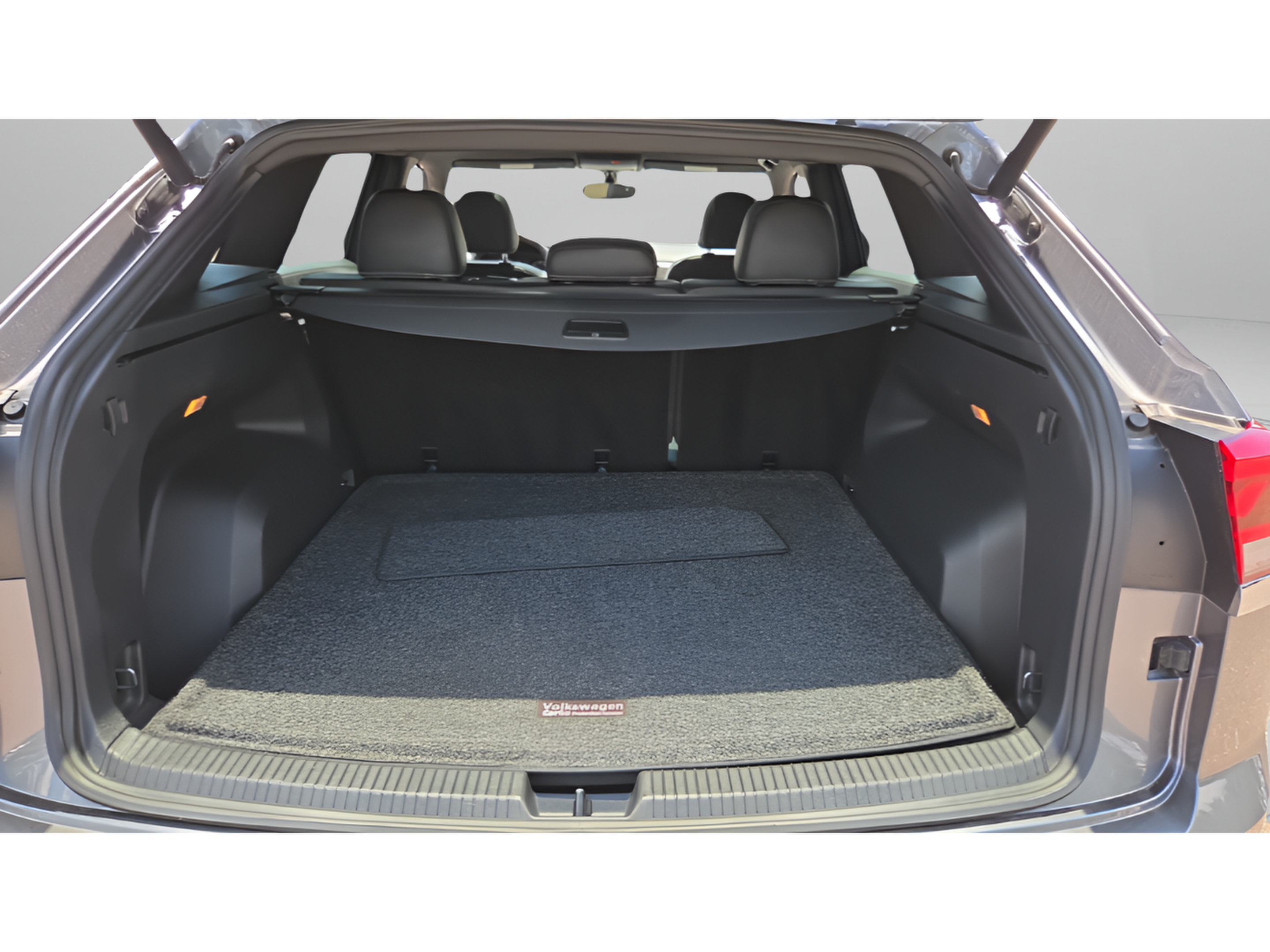 Used 2021 Volkswagen Atlas Cross Sport SE w/ Panoramic Sunroof Package FWD image 14
