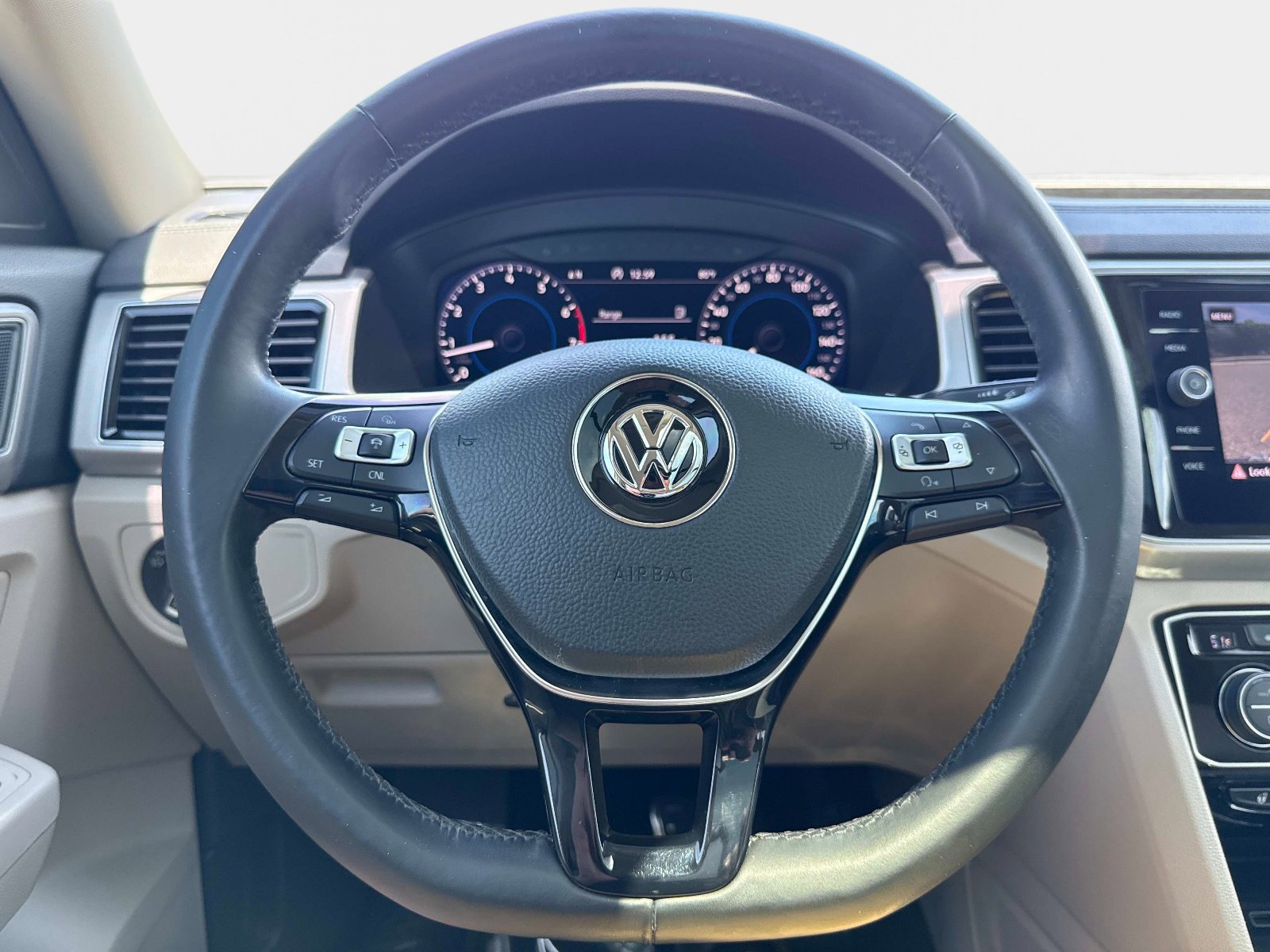 Used 2018 Volkswagen Atlas SEL Premium AWD/4WD image 27