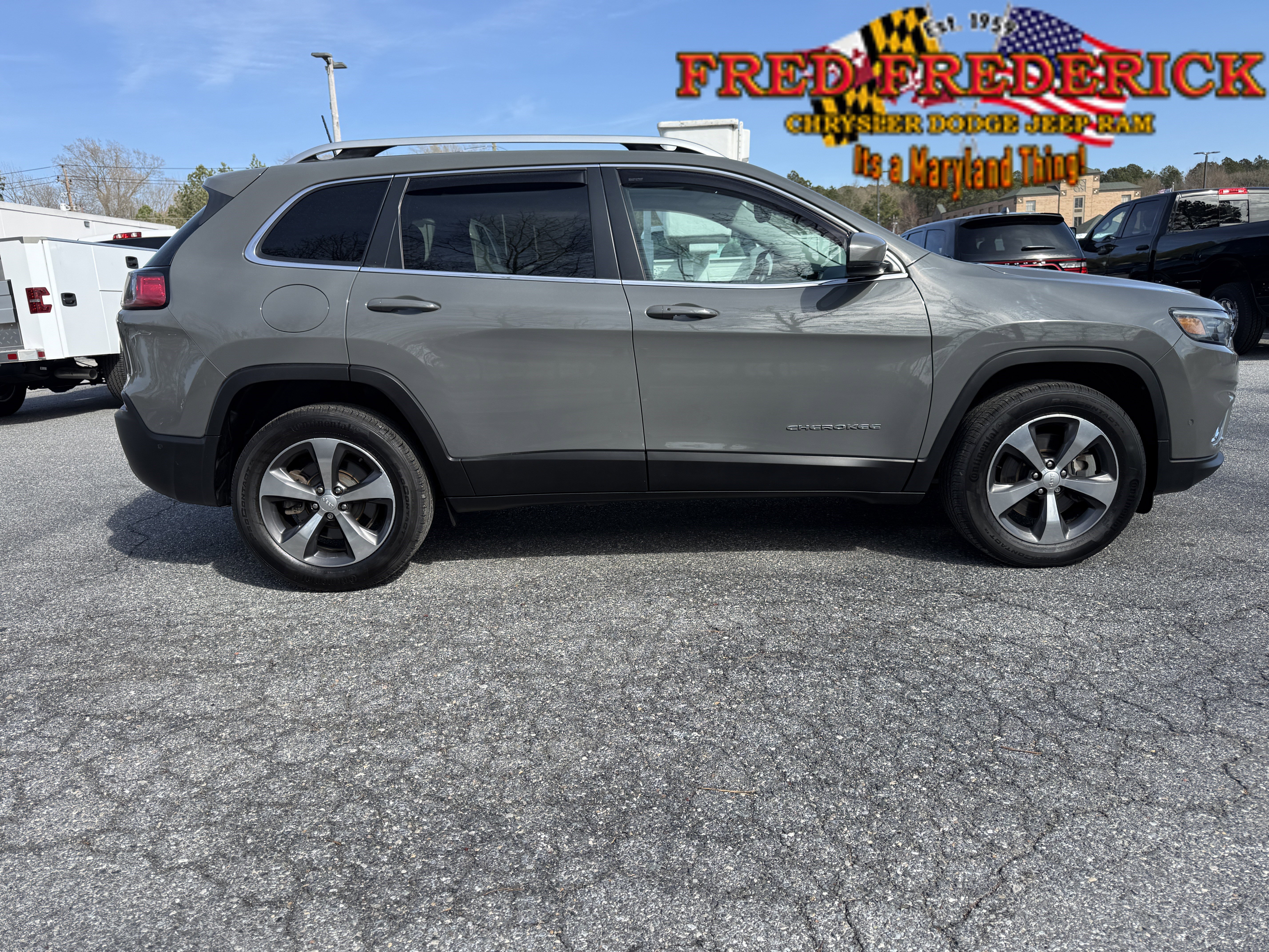 Used 2020 Jeep Cherokee Limited w/ Technology Group image 9