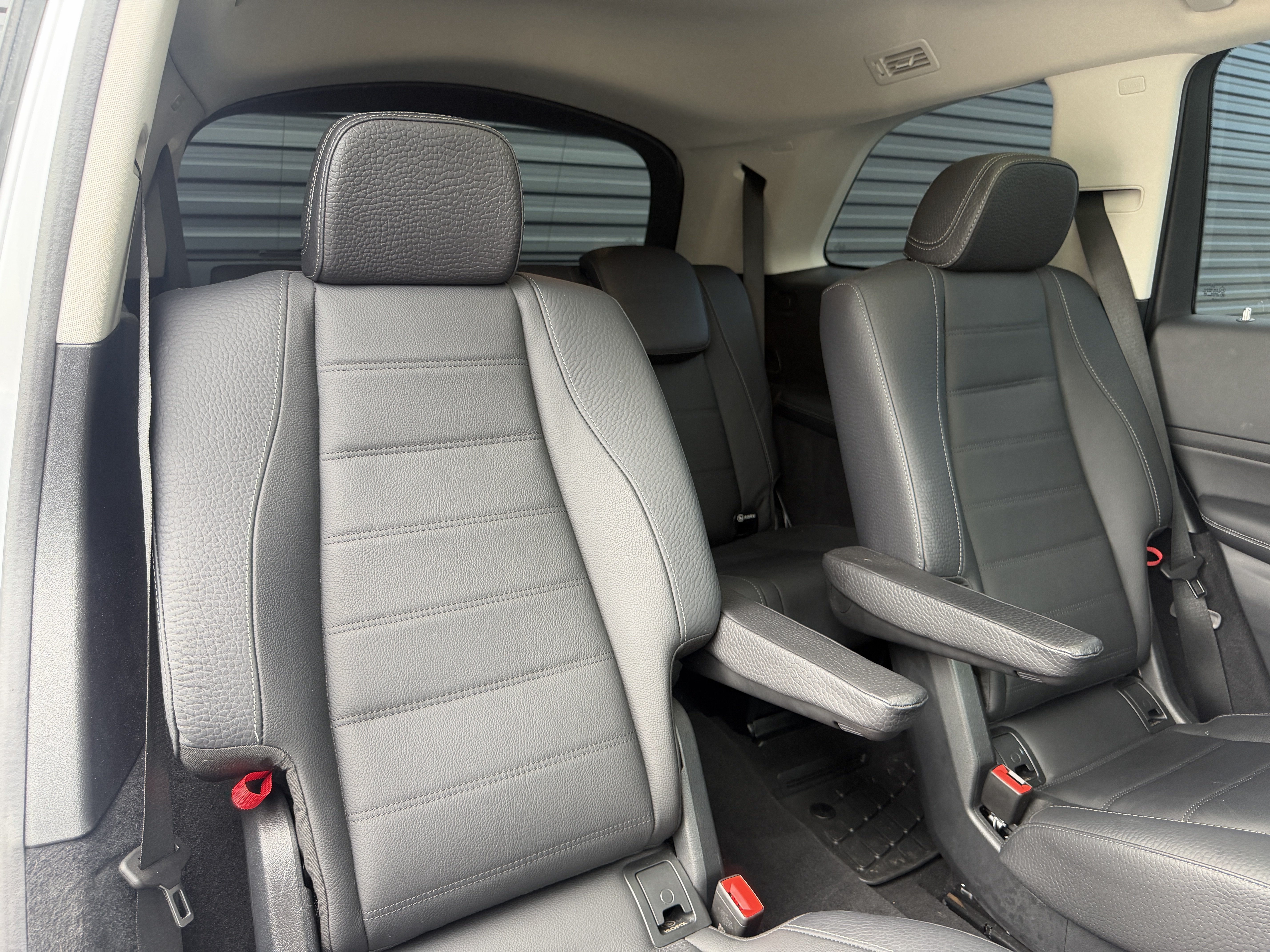 Used 2024 Mercedes-Benz GLS 580 4MATIC image 20